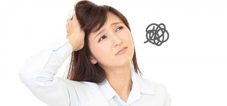 イメージ画像・カラコンについて悩んでいる女性